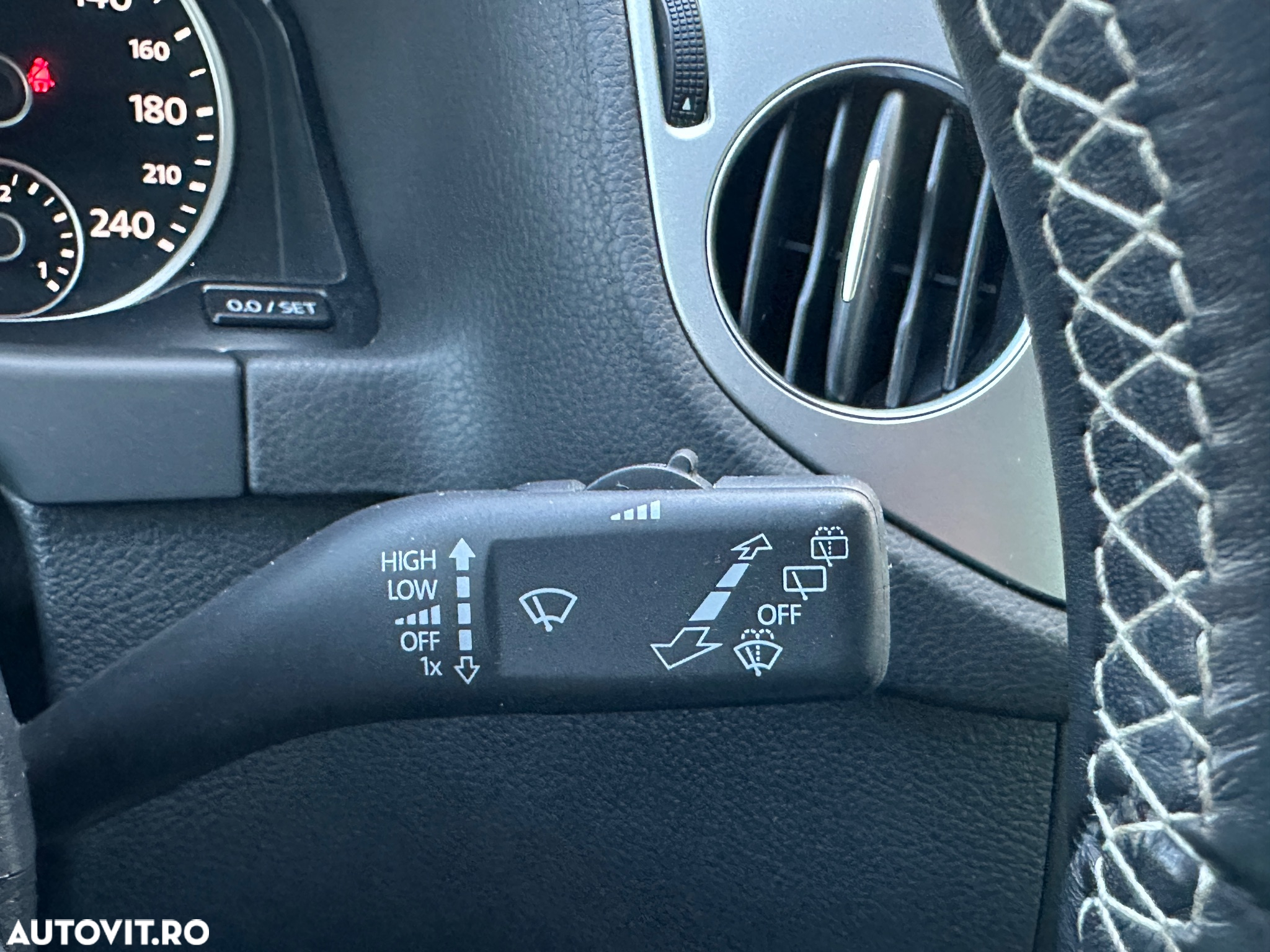 Volkswagen Tiguan 2.0 TDI DPF BlueMotion Technology Cup Sport & Style - 17
