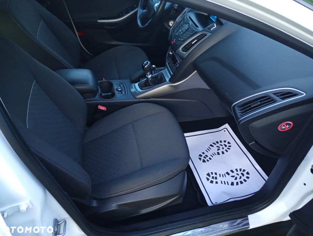 Ford Focus 1.0 EcoBoost Start-Stopp-System SYNC Edition - 19