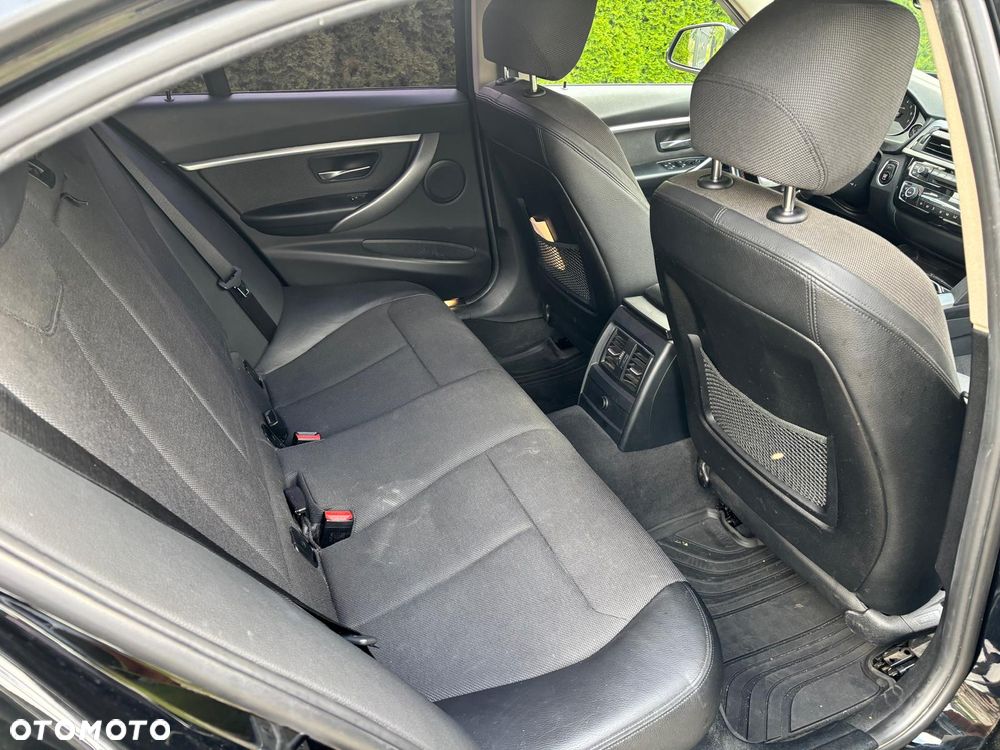 BMW Seria 3 318i Sport Line Shadow - 10