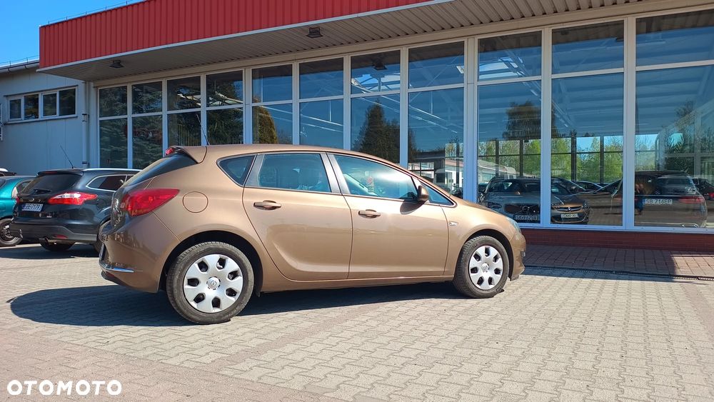 Opel Astra 1.4 T Enjoy EU6 - 19