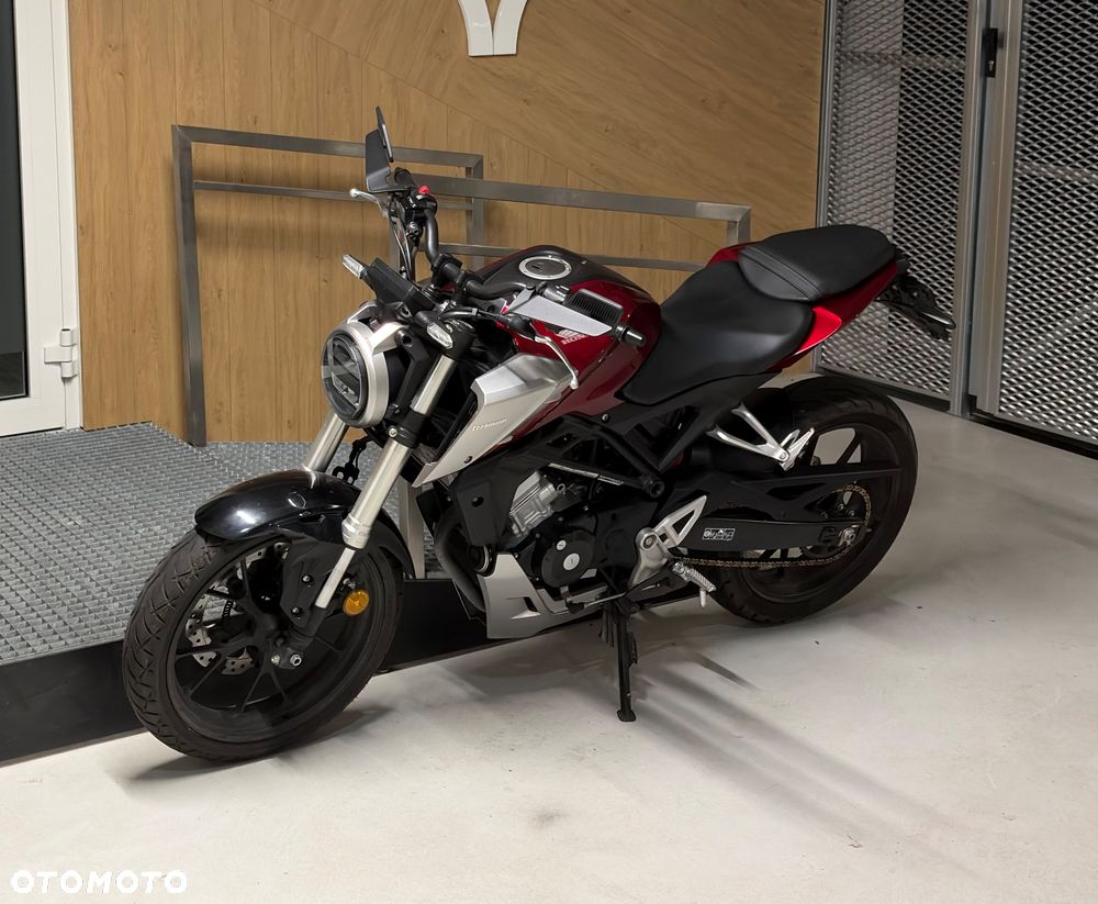 Honda CB - 1