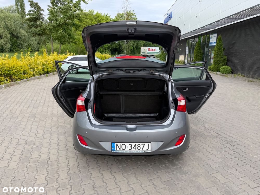 Hyundai i30 1.4 Classic + - 11