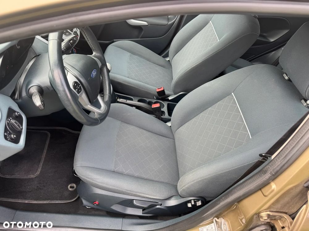 Ford Fiesta 1.25 Champions Edition - 14