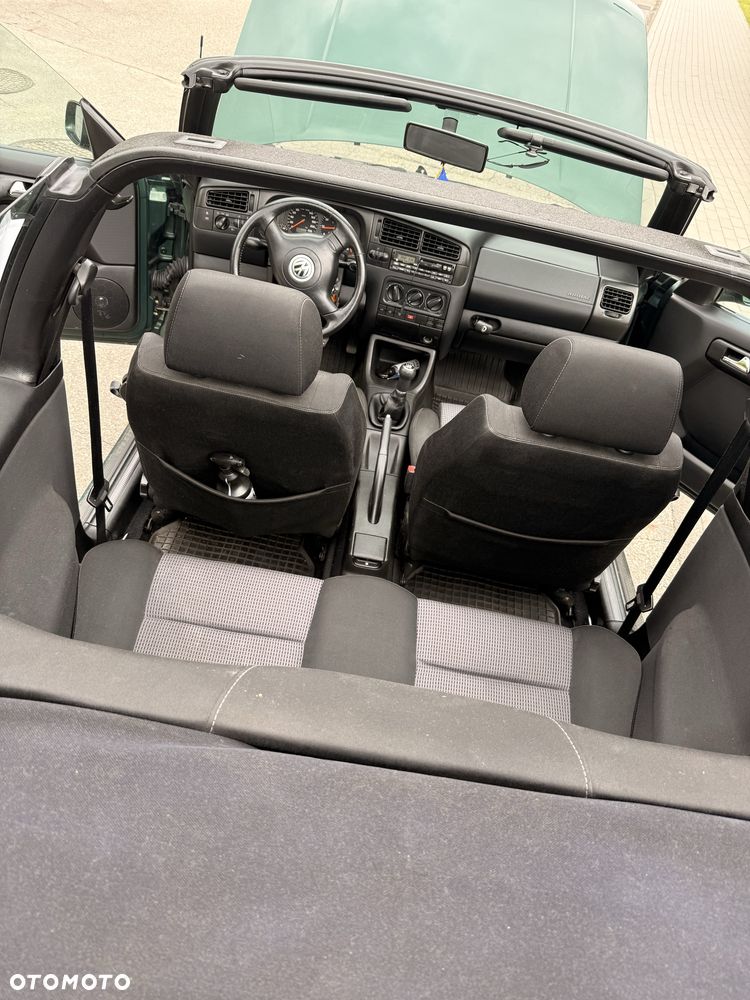 Volkswagen Golf - 4