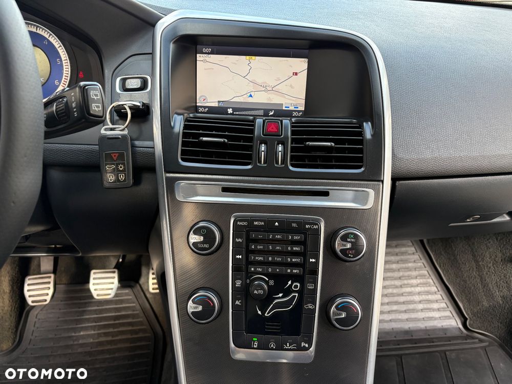 Volvo XC 60 DRIVe R Design - 18