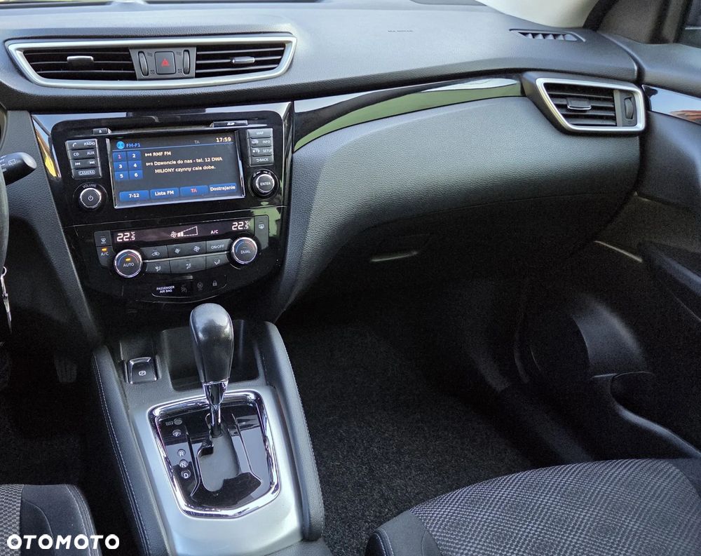 Nissan Qashqai 1.2 DIG-T Xtronic N-Connecta - 31