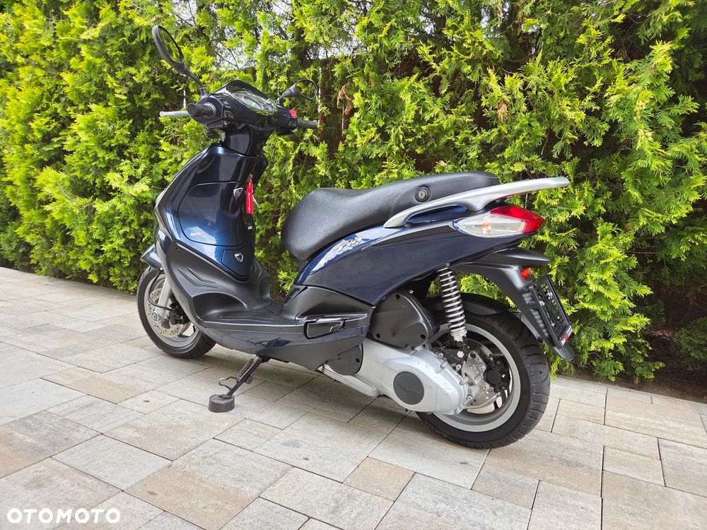 Piaggio FLY - 6
