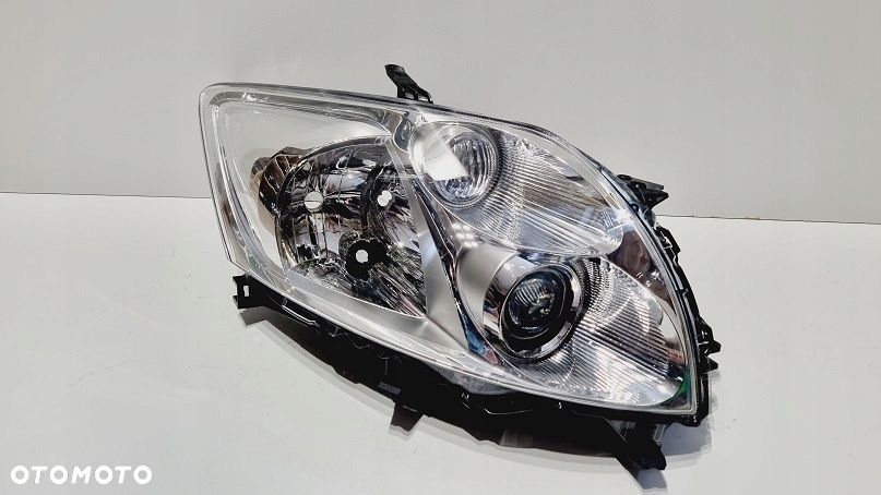 Reflektor prawy xenon Toyota Auris I Kompletna Nowa UK - 4