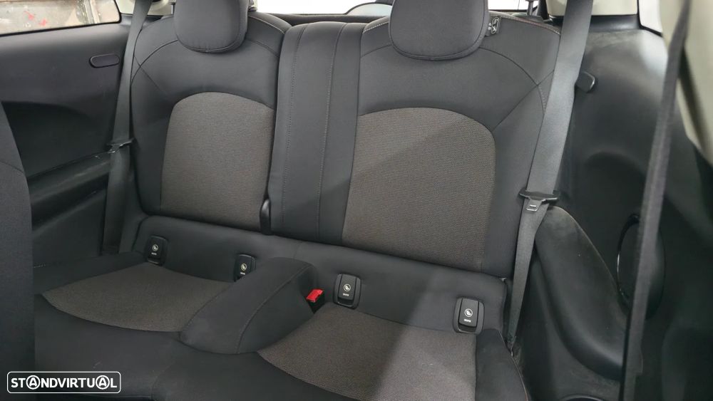 MINI 3 Portas Cooper D Seven - 13