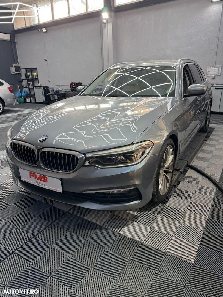 BMW Seria 5 520d Touring Aut. Luxury Line - 1