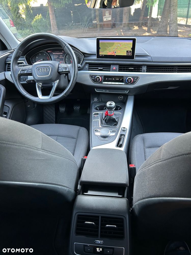 Audi A4 Limousine 2.0 TDI DPF clean diesel S line Sportpaket - 5