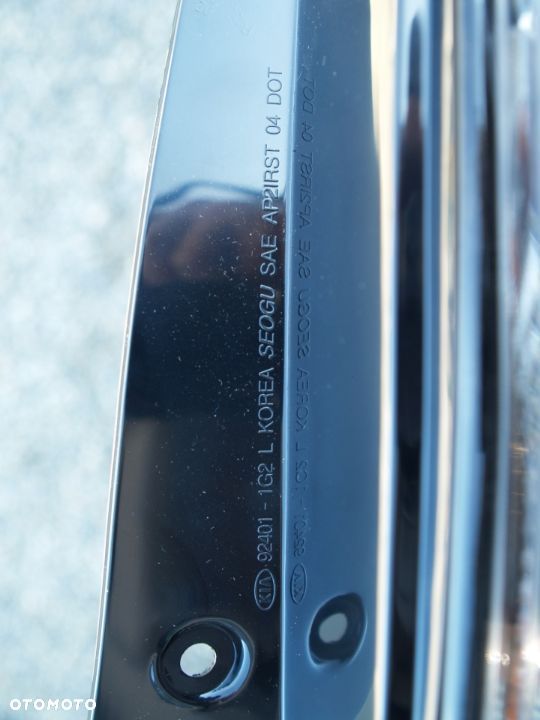 Kia Rio Lampa lewa tylna lewy tyl 2 II Hatchback 05-11r - 4