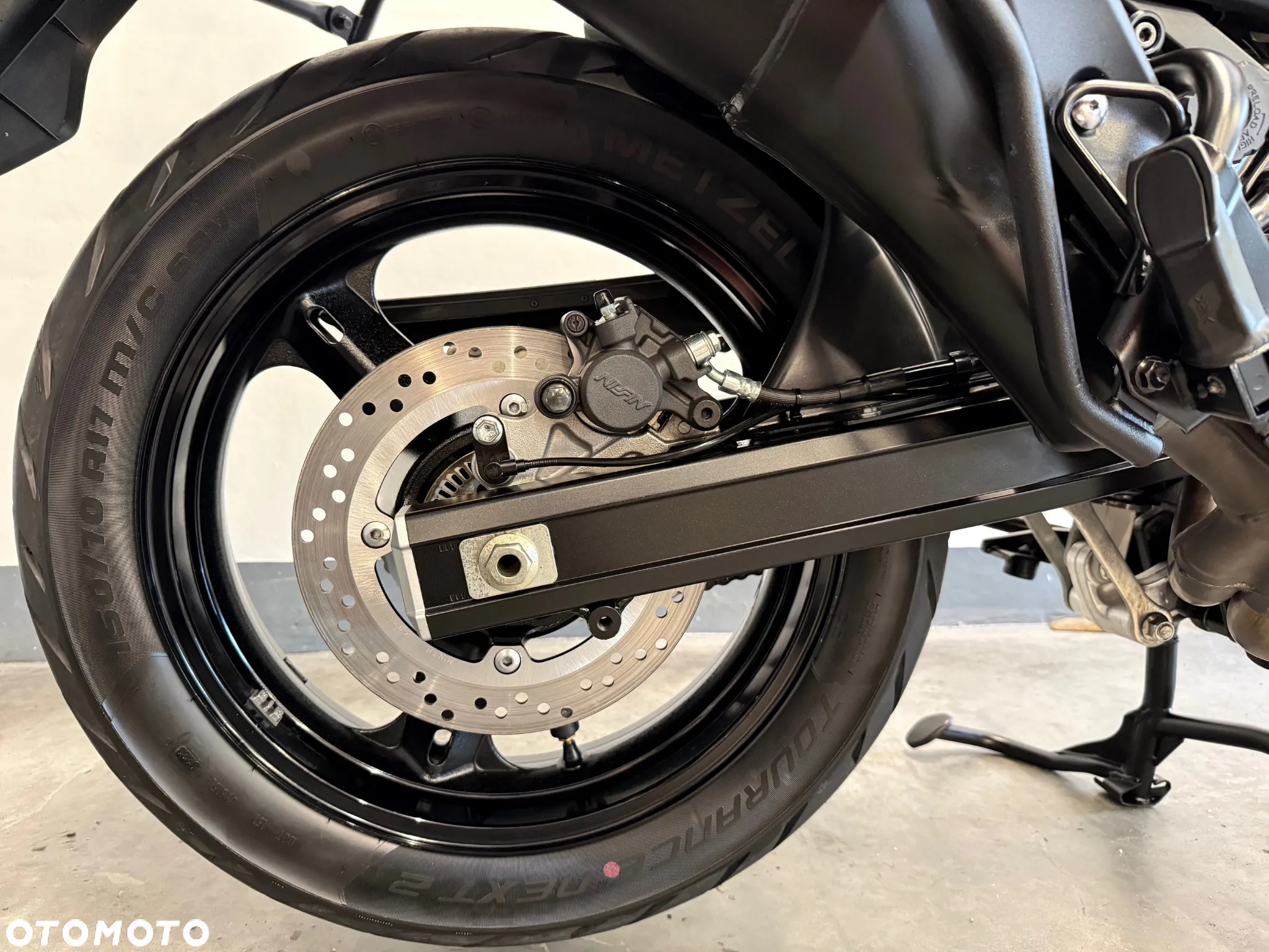 Suzuki V-STROM - 15