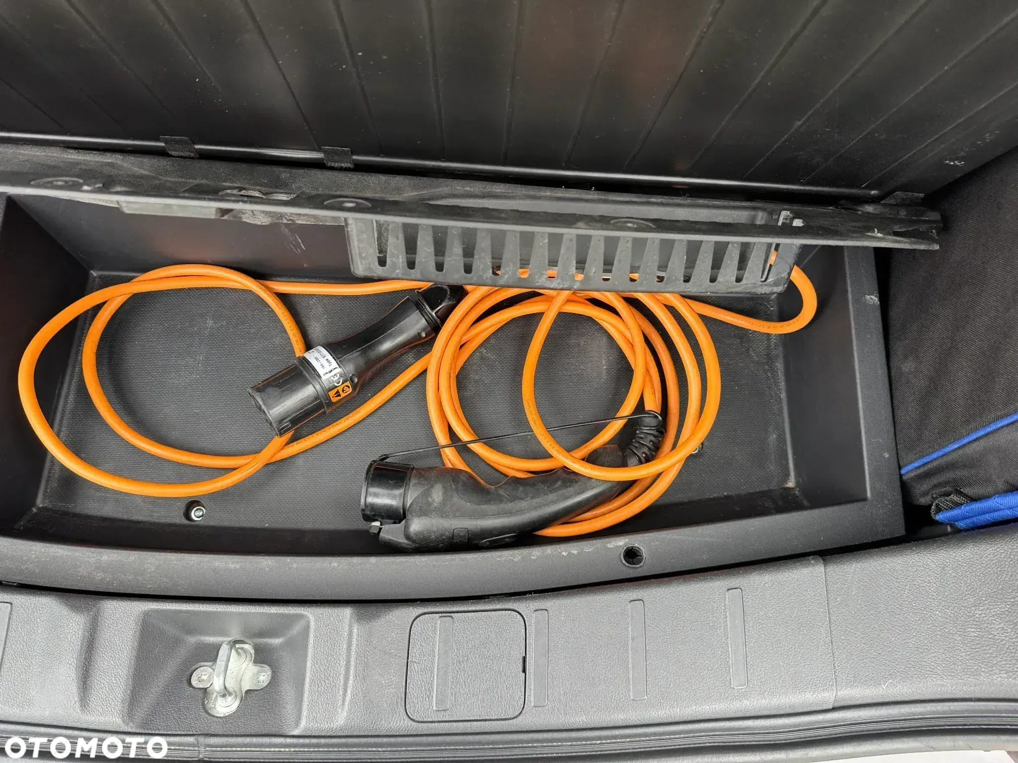 Mitsubishi Outlander PHEV Instyle NAVI + - 30