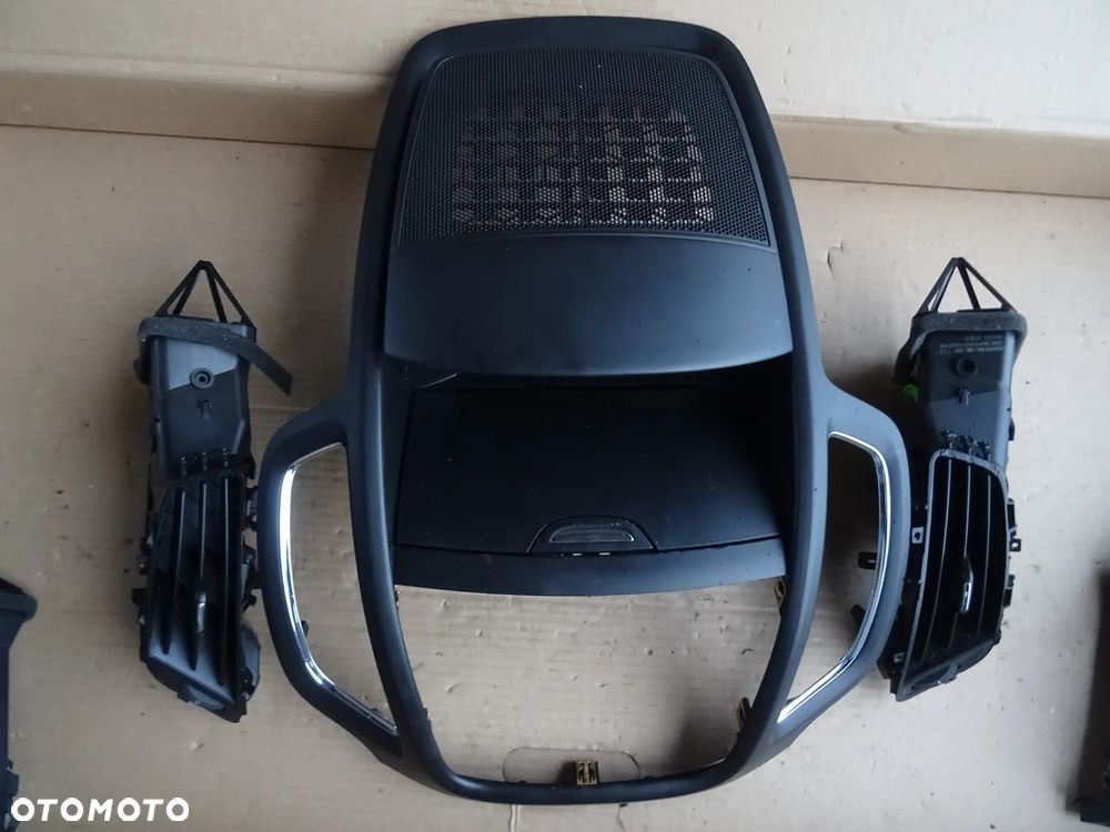 OPEL ZAFIRA C RAMKA DESKI RADIO NAWIEWY SCHOWEK - 4