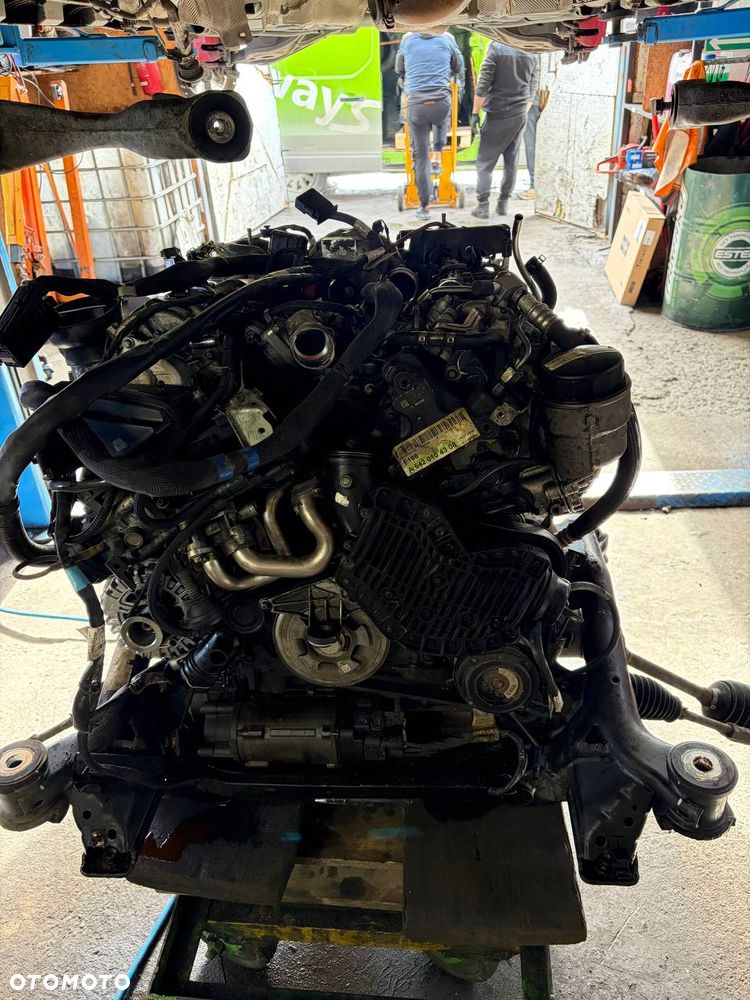 SILNIK KOMPLETNY OM642826    ML166  3.0 V6 - 6