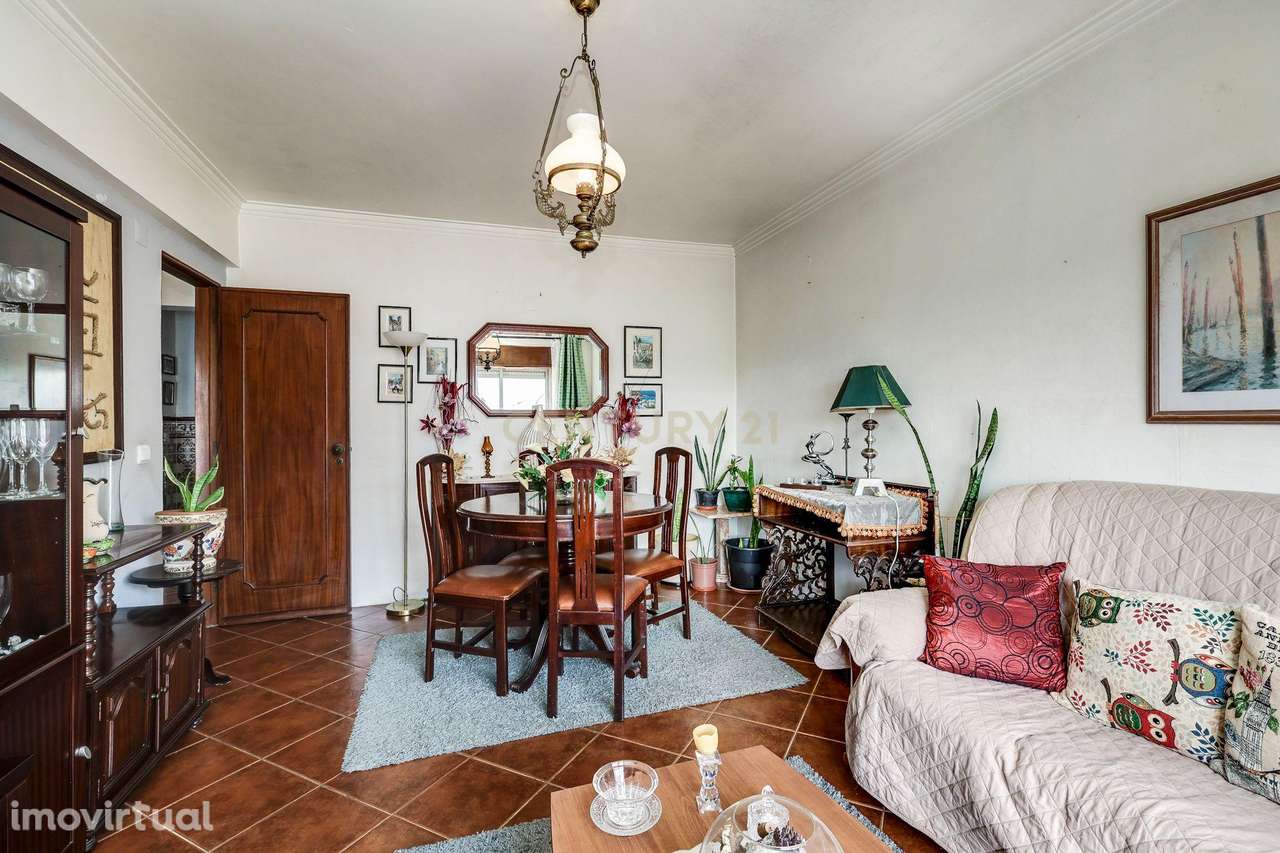 Apartamento com muita luz, soalheiro duas varandas/Marquise, Arrecadaç - Grande imagem: 3/22