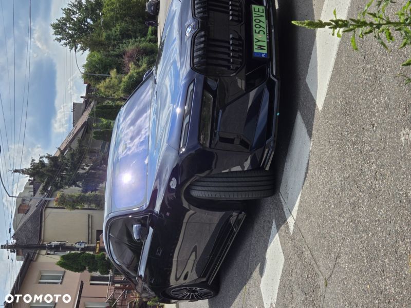 BMW i7 105.7kWh xDrive60 Individual Edition - 3