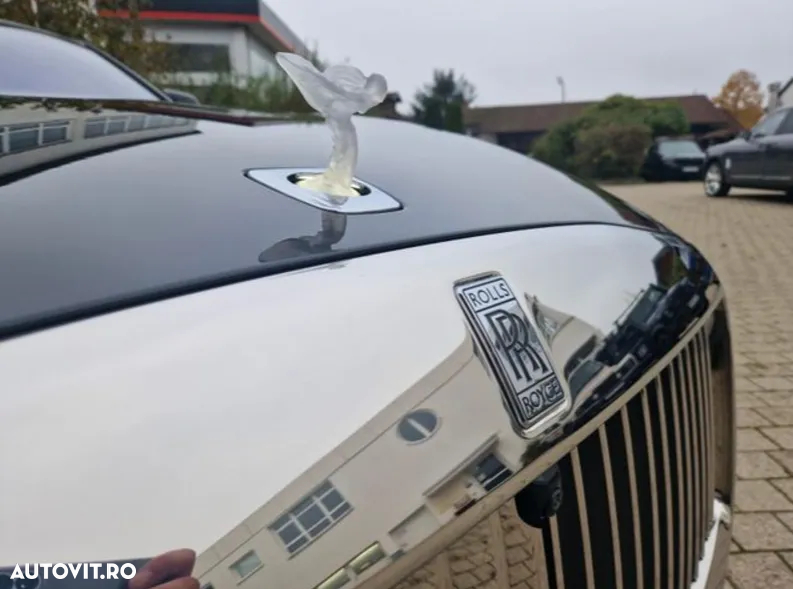 Rolls-Royce Spectre - 8