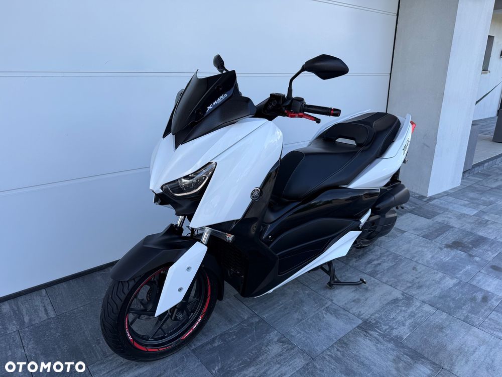Yamaha X-max - 1