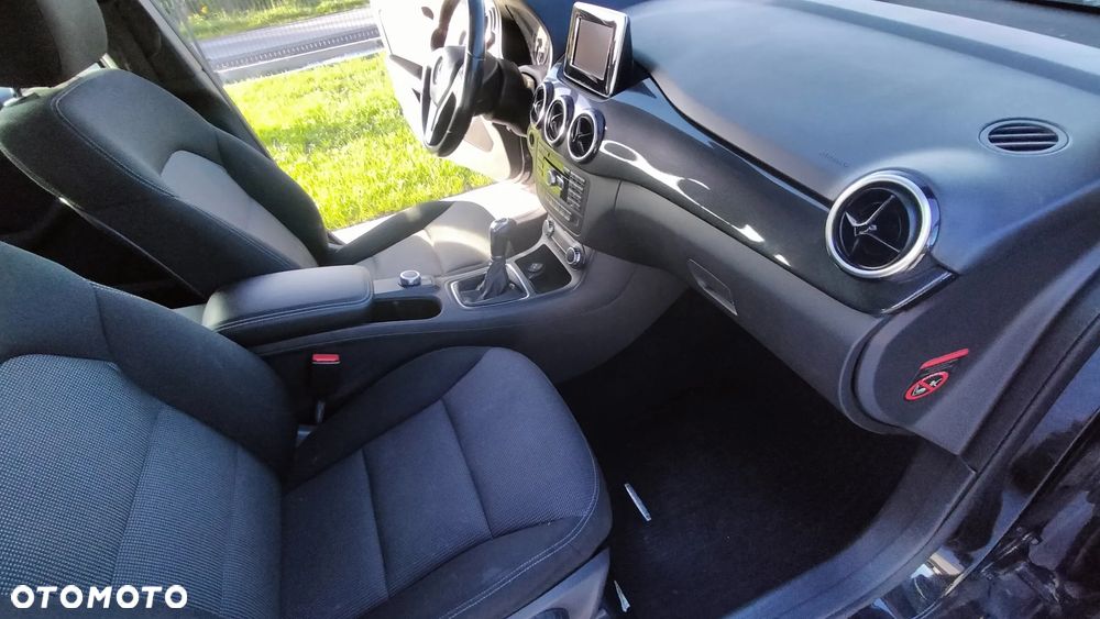 Mercedes-Benz Klasa B 200 CDI - 19