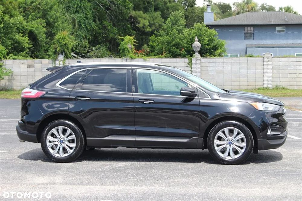 Ford Edge - 8
