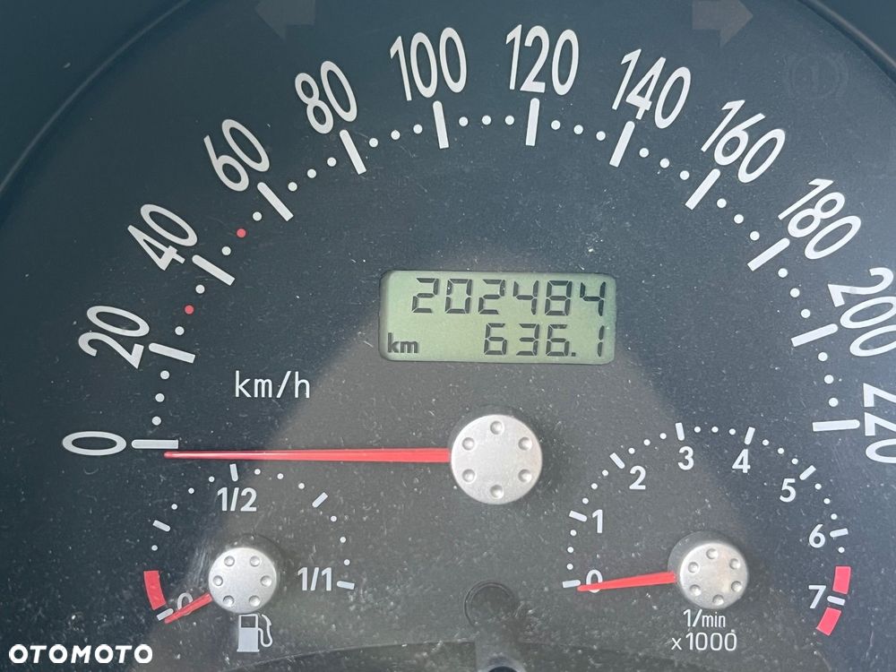 Volkswagen New Beetle 2.0 - 7