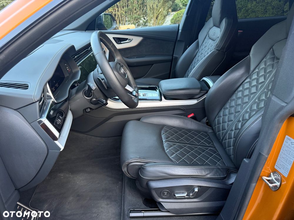 Audi SQ8 - 12