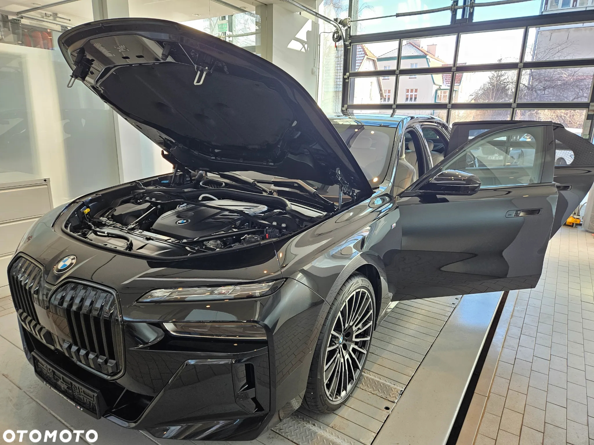 BMW Seria 7 - 8