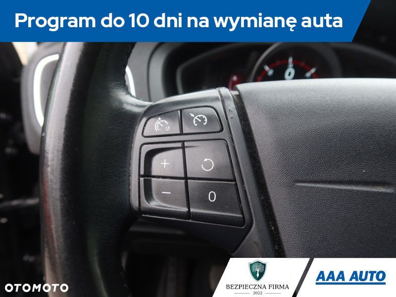 Volvo V40 - 20