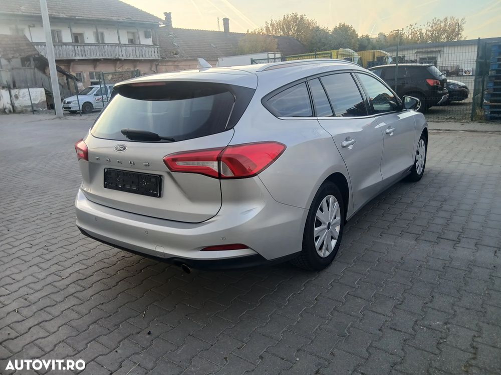 Ford Focus - 6