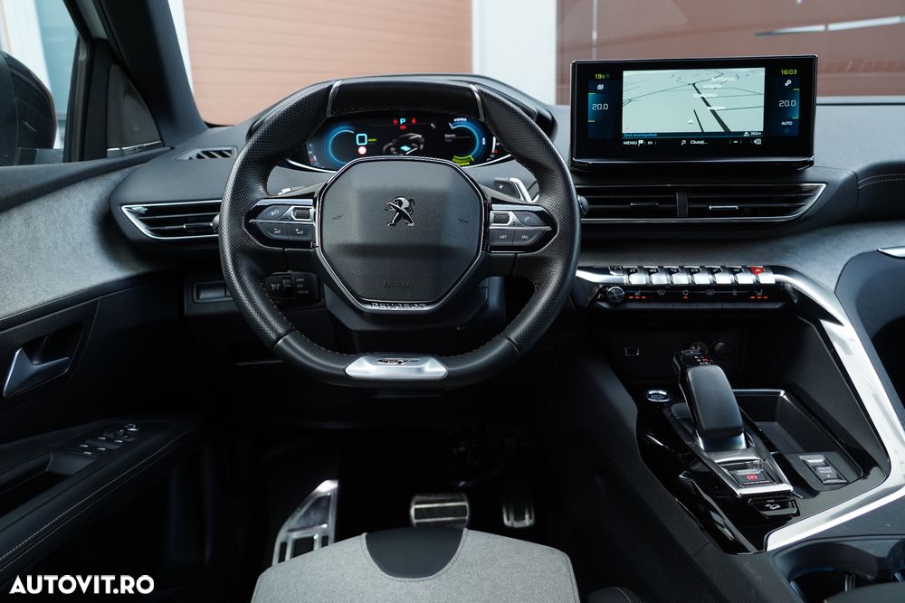 Peugeot 3008 PHEV 300 EAT8 4X4 Allure Pack - 20