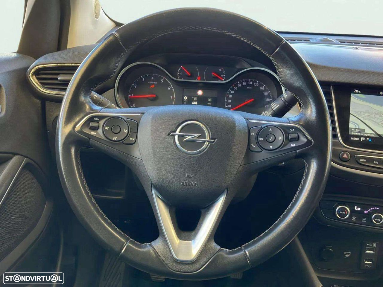 Opel Crossland X - 10