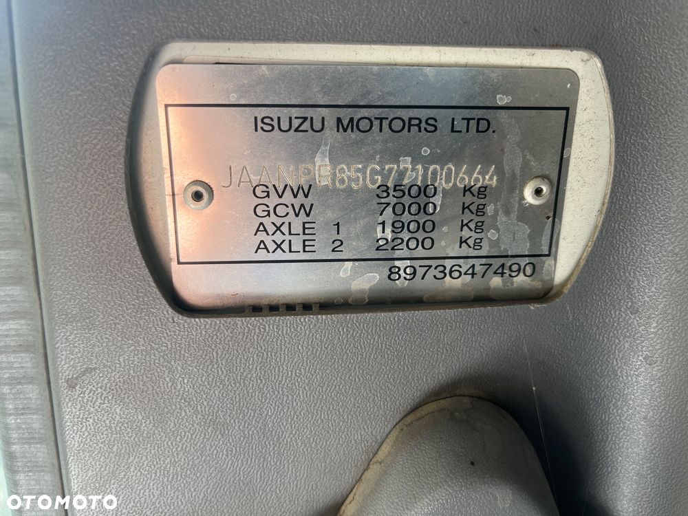 Isuzu NPR85 - 7
