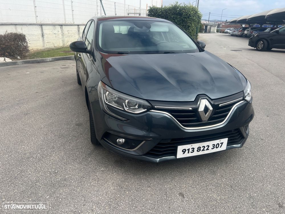 Renault Mégane 1.5 Blue dCi Limited - 10
