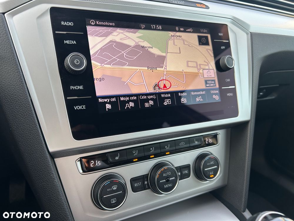 Volkswagen Passat 2.0 TDI SCR Comfortline - 11