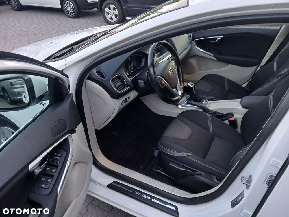 Volvo V40 - 9