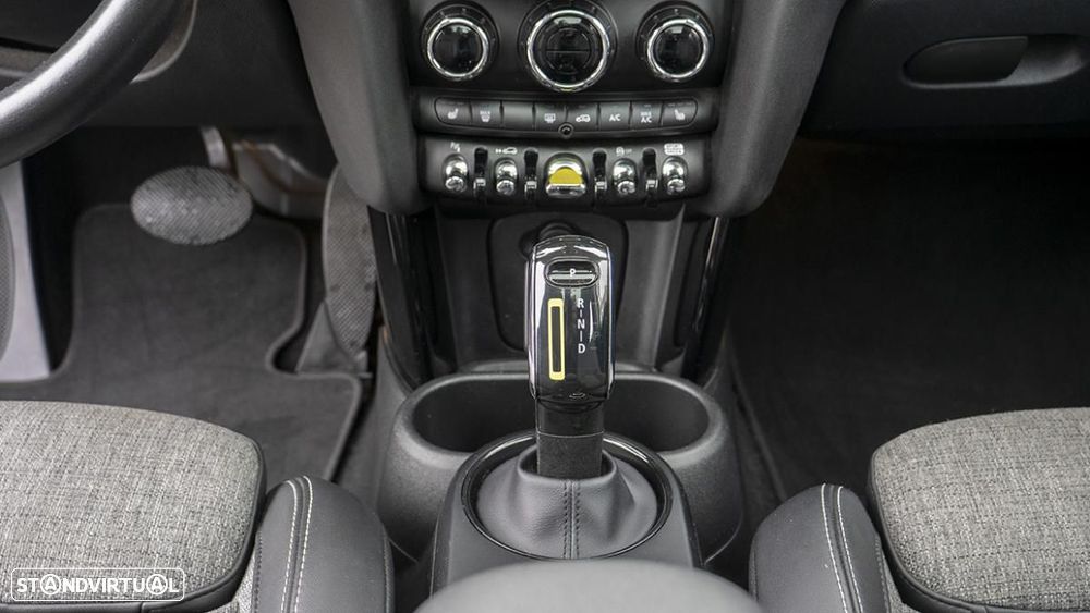 MINI 3 Portas Cooper SE Yours - 30