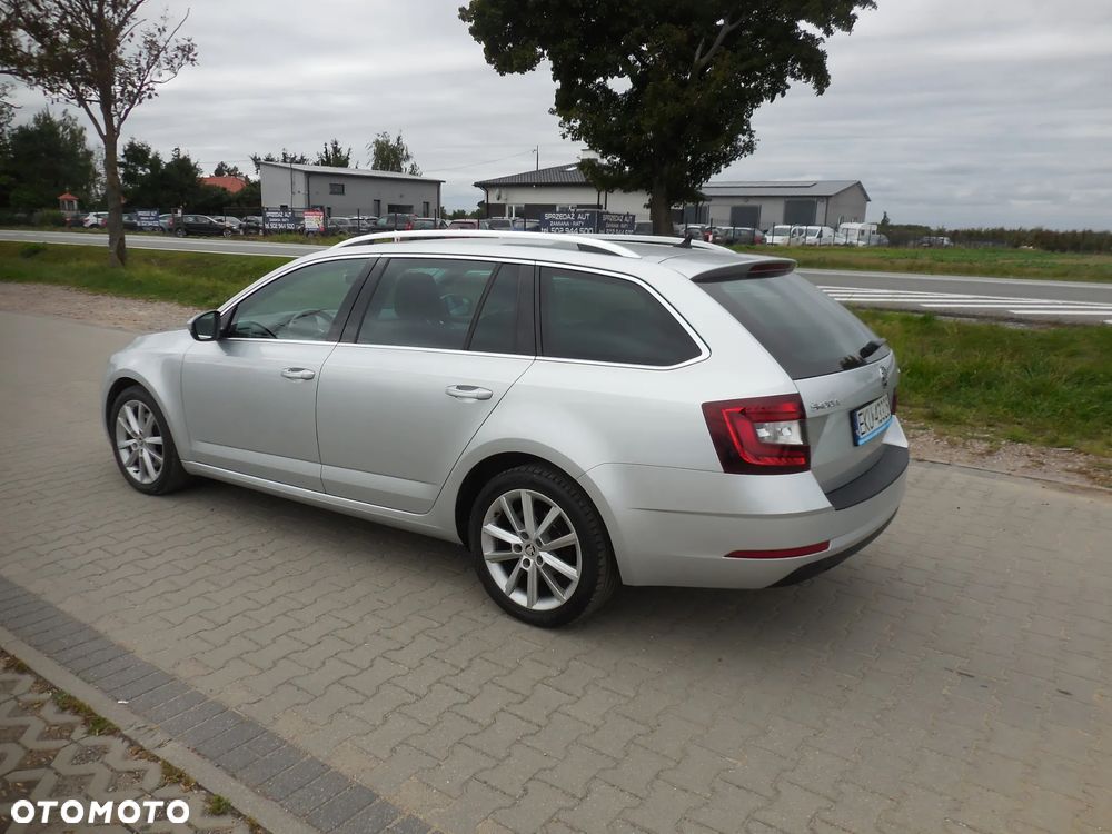 Skoda Octavia Combi 2.0 TDI Sportline - 5