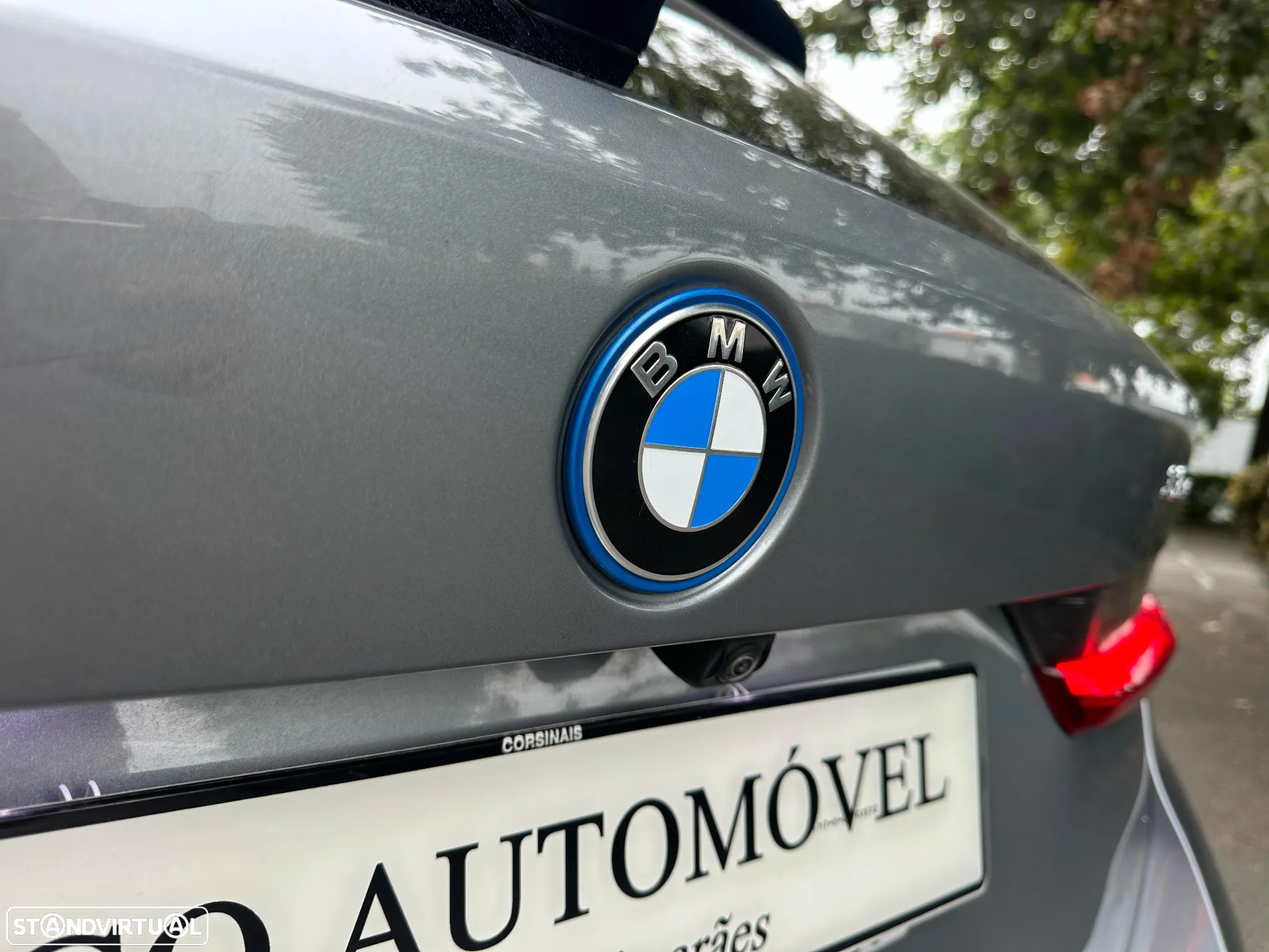 BMW 330 e Touring Pack Desportivo M Auto - 17