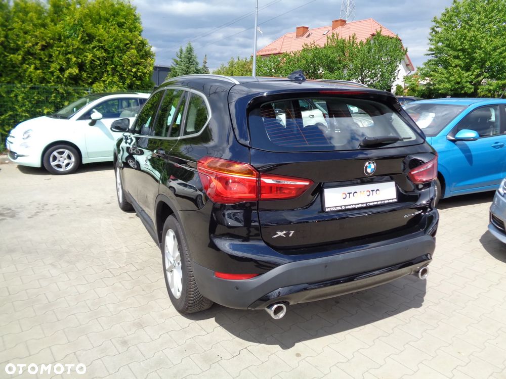 BMW X1 sDrive18d Sport Line - 3