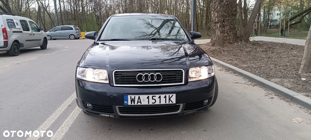 Audi A4 Limousine - 2