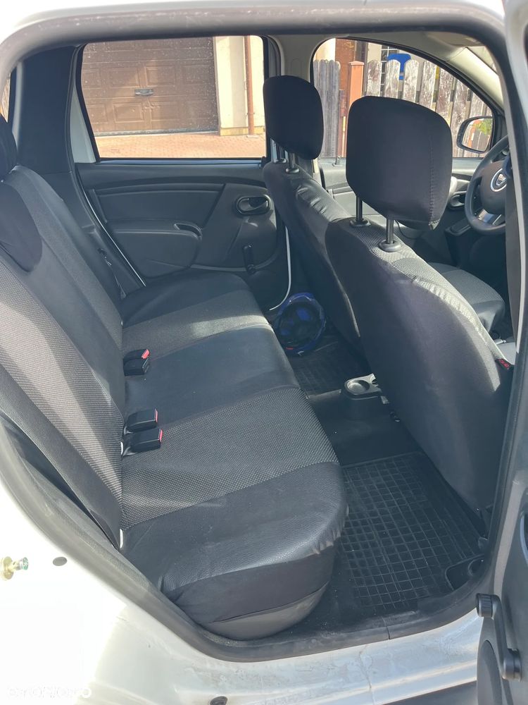 Dacia Duster 1.6 SCe Laureate S&S - 13