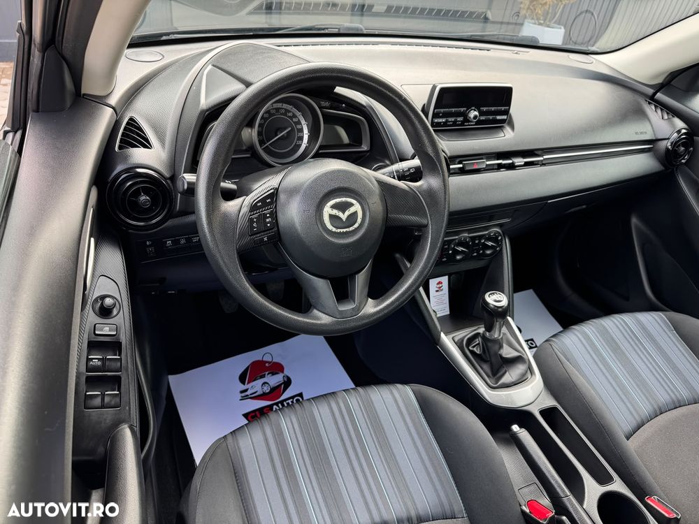 Mazda 2 - 10