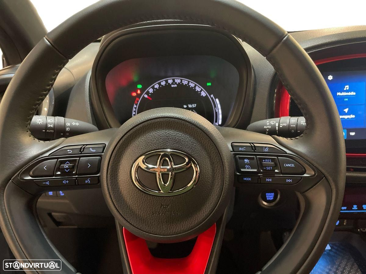 Toyota Aygo X 1.0 Undercover - 13