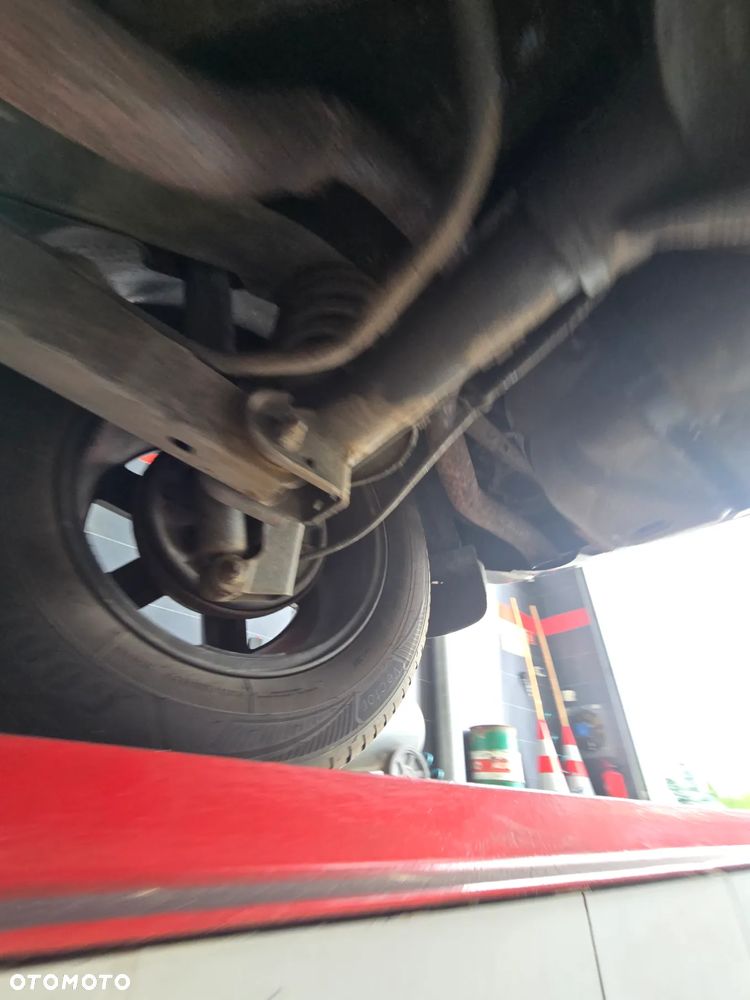 Jeep Cherokee 3.7L Limited - 10