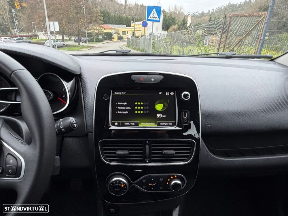 Renault Clio Sport Tourer - 26