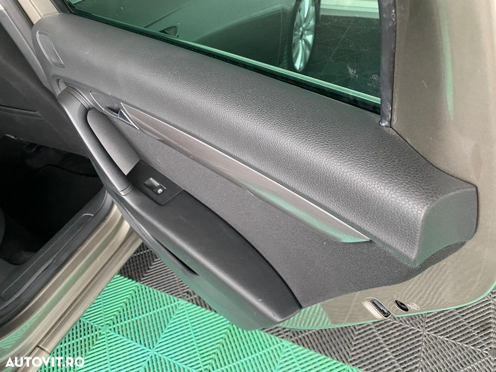 Volkswagen Passat Variant 2.0 Blue TDI DSG SCR Business Edition - 14