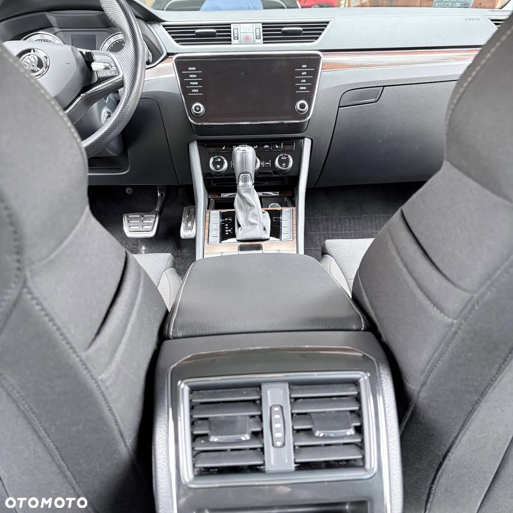 Skoda Superb 2.0 TSI 4x4 Scout DSG - 15