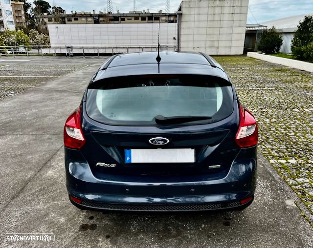 Ford Focus 1.0 EcoBoost S&S Titanium - 11